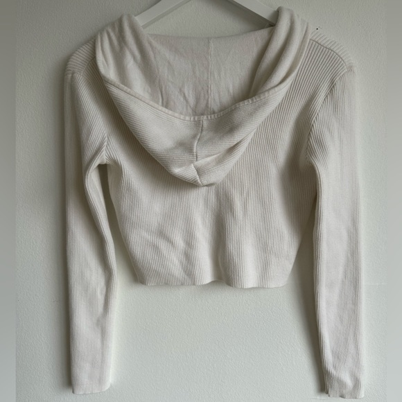Brandy Melville cropped hoodie - Picture 2 of 2